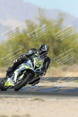 media/Apr-19-2025-CVMA (Sat) [[586b59ad56]]/Race 13-Amateur Supersport Open/